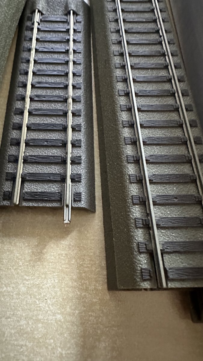 Set de sine si macazuri Roco Geoline - 2 actionari electrice si 2 decodoare digitale