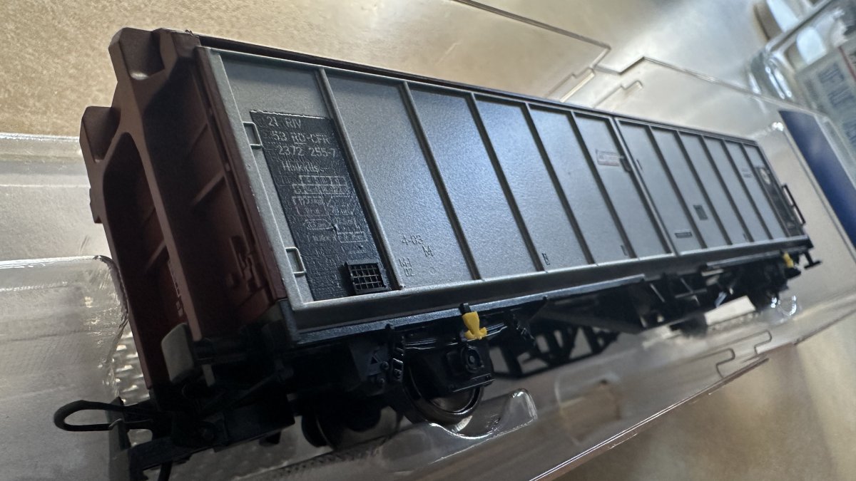 Set 2 vagoane CFR Marfa Hbikklls Roco 76797