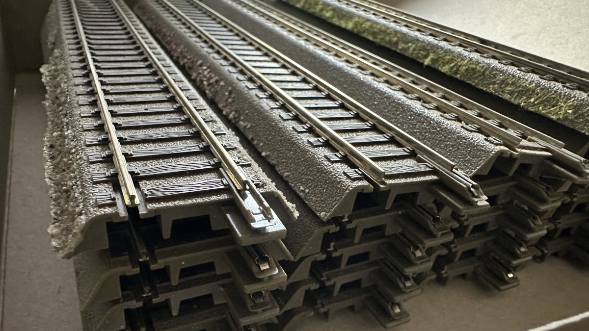 Set de sine si macazuri Roco Geoline - 2 actionari electrice si 2 decodoare digitale