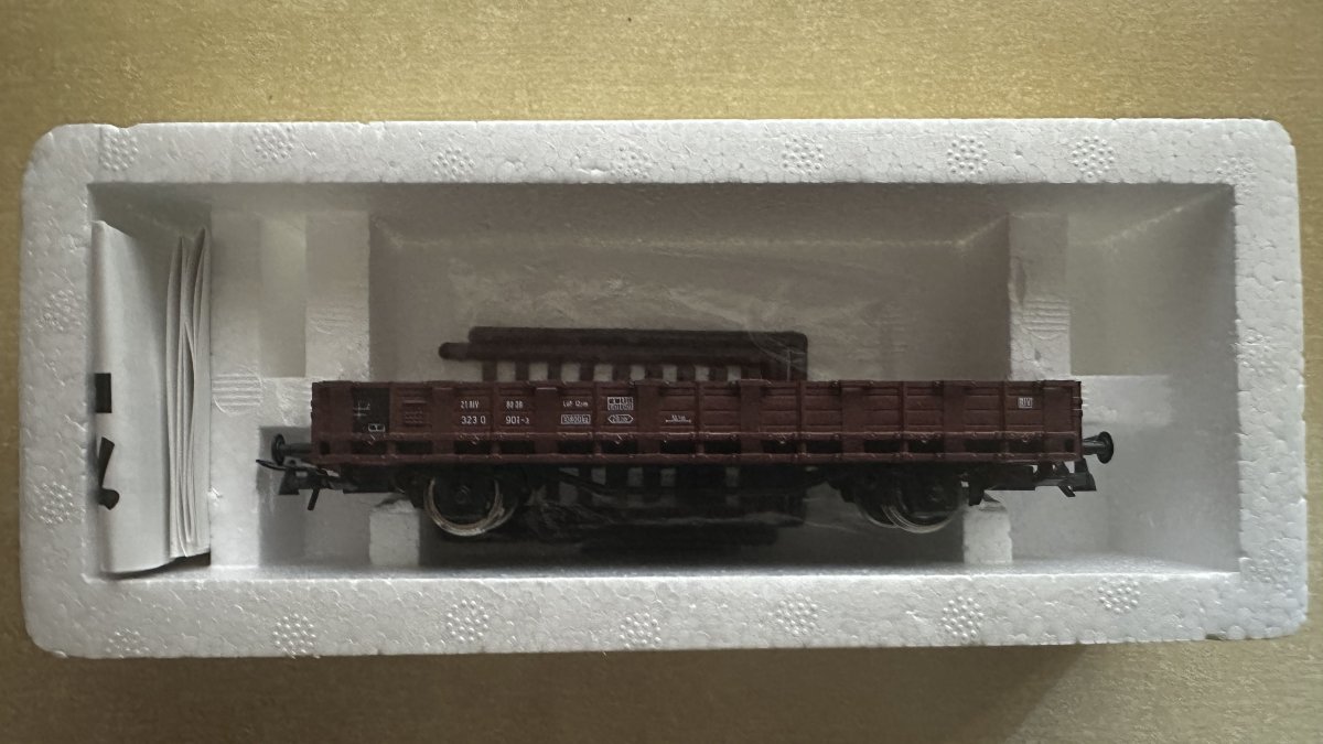 Vagon de marfa platforma Roco 46031