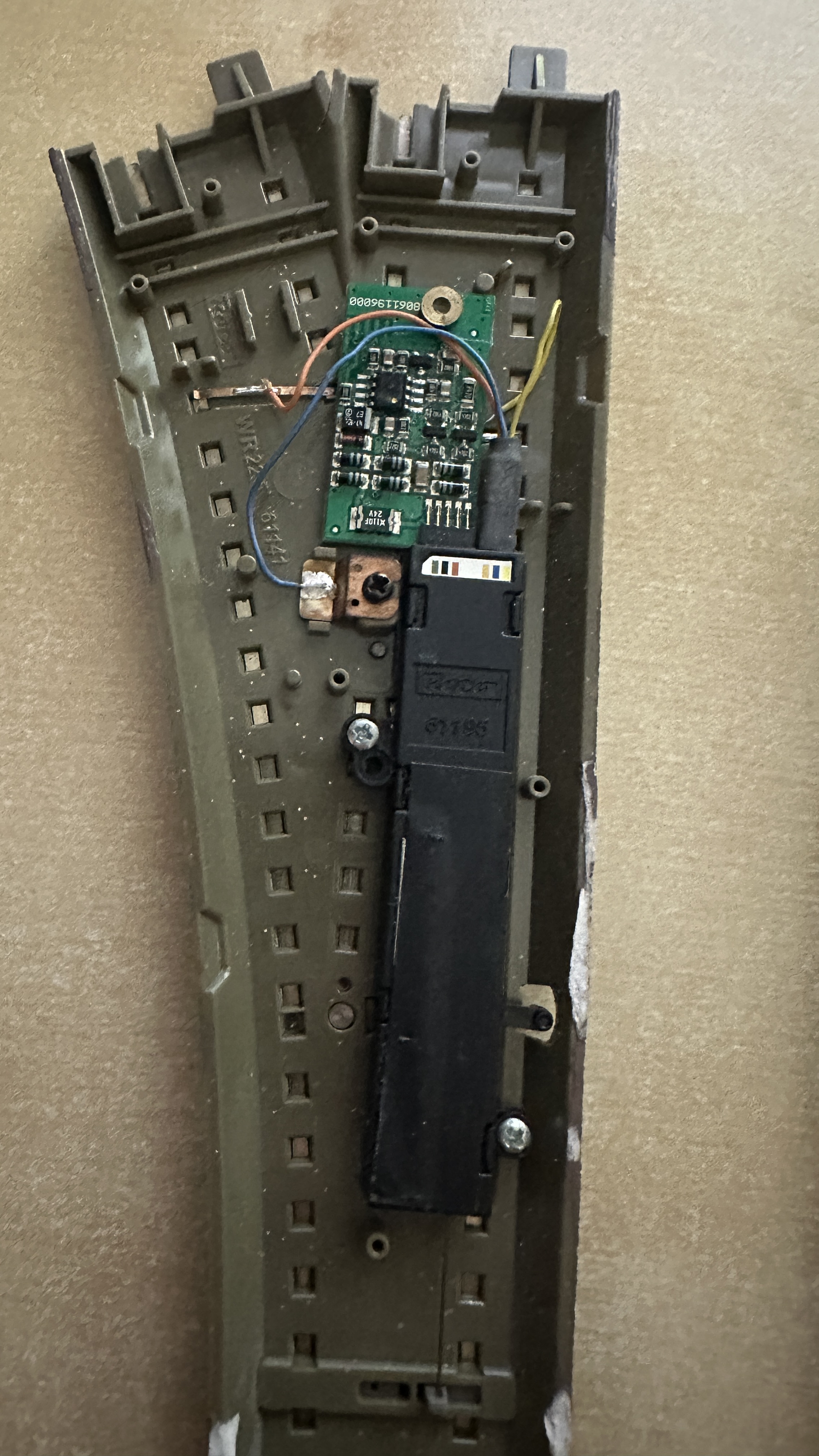 Set de sine si macazuri Roco Geoline - 2 actionari electrice si 2 decodoare digitale