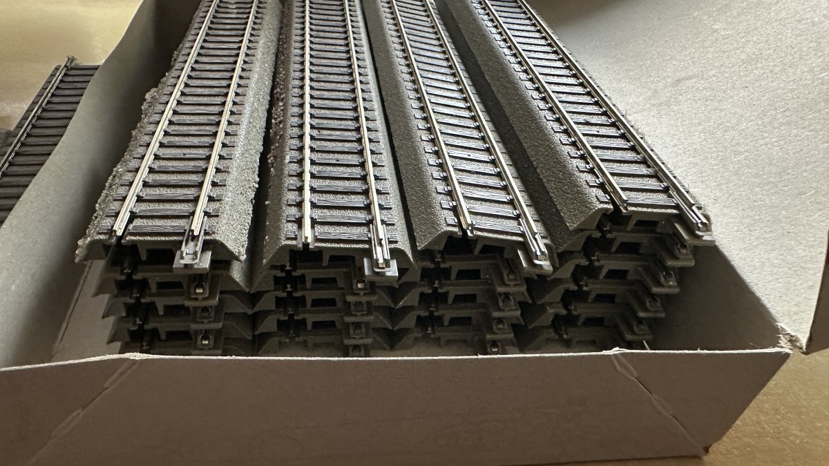 Set de sine si macazuri Roco Geoline - 2 actionari electrice si 2 decodoare digitale