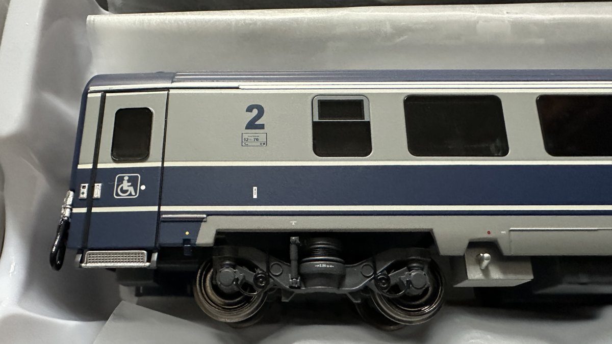 Set de vagoane AVA 200 Express Clasa a doua AF 25006