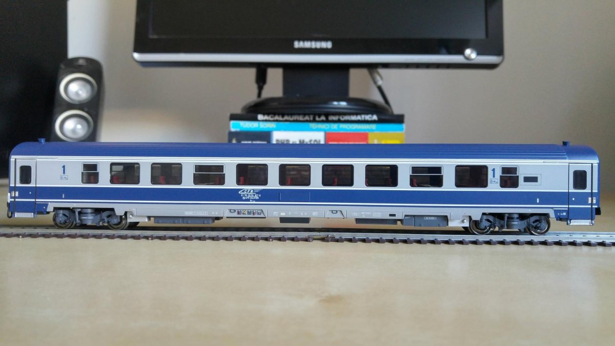 Vagon clasa I AVA 200 express AF 2023 cu lumini