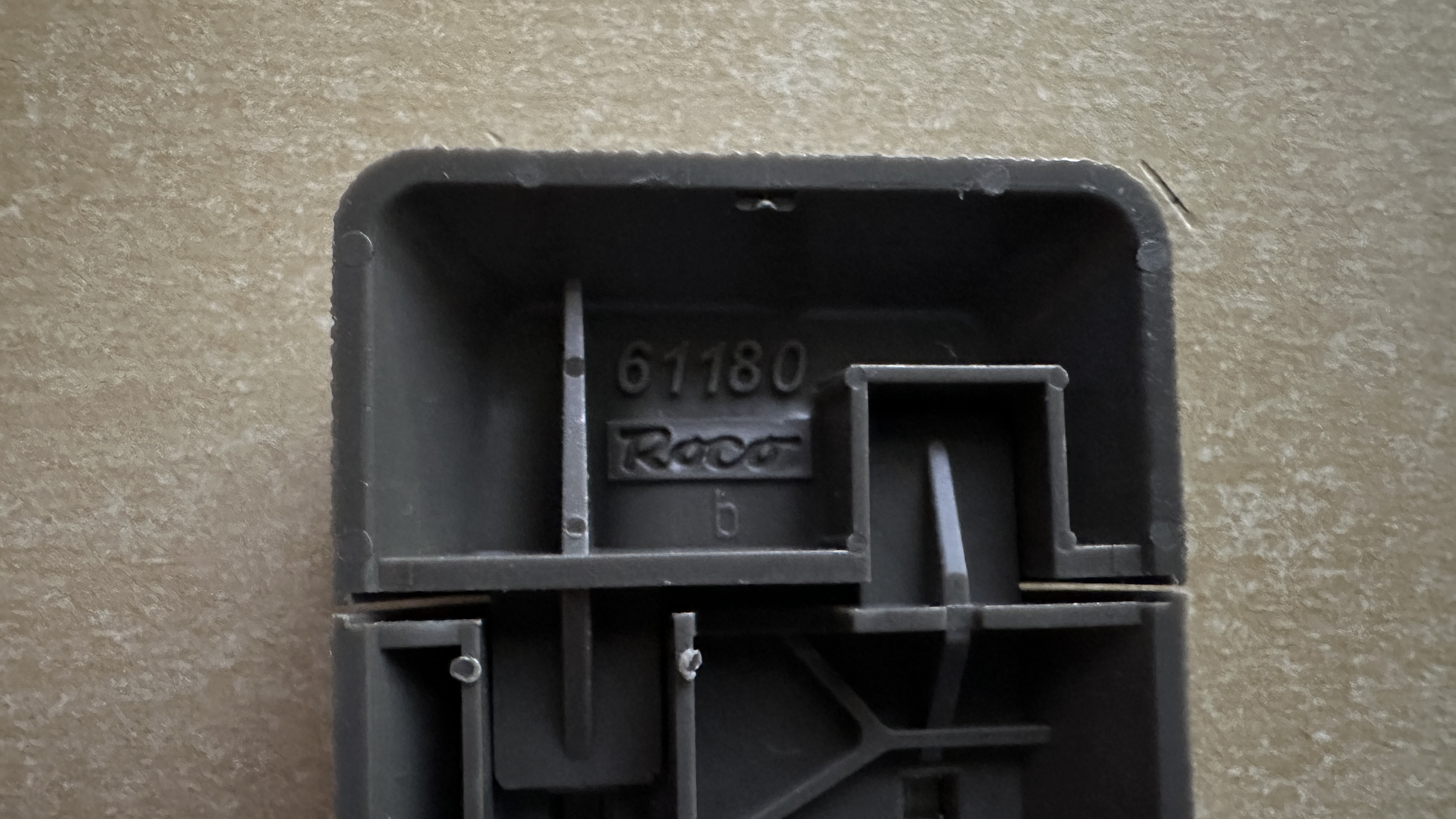 Set de sine si macazuri Roco Geoline - 2 actionari electrice si 2 decodoare digitale