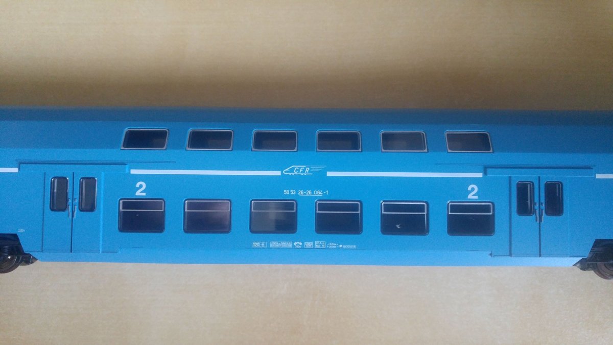 Vagon de calatori etajat 26-26 Piko Expert 97066